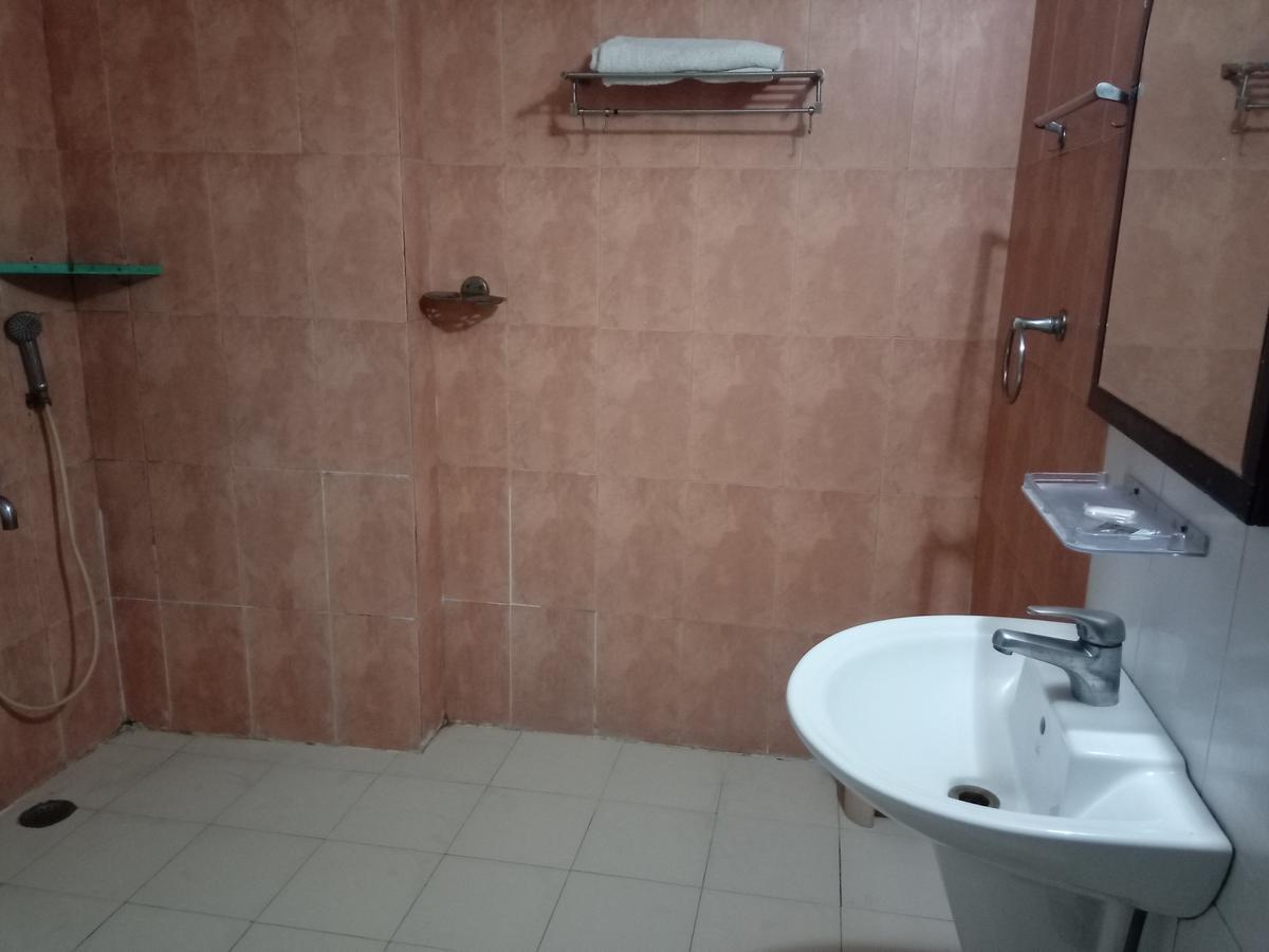 Hotel Samrat Kaushambi Gáziábád Kültér fotó